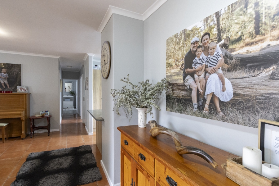 To Let 3 Bedroom Property for Rent in Somerset Ridge Western Cape